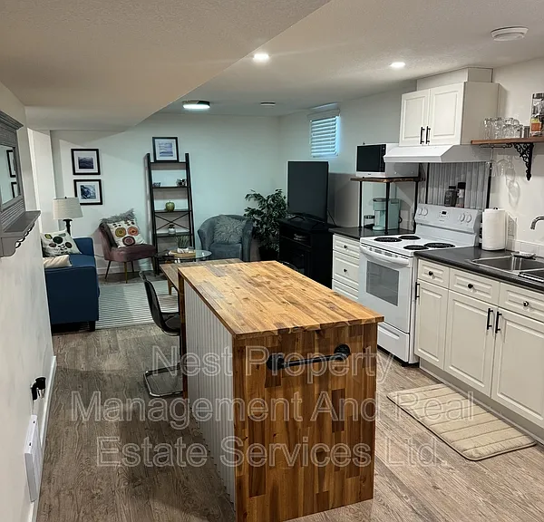 1267 Bednesti Cres #B — Photo 4