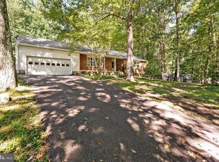 13 Wynwood Dr, Pemberton, NJ 08068