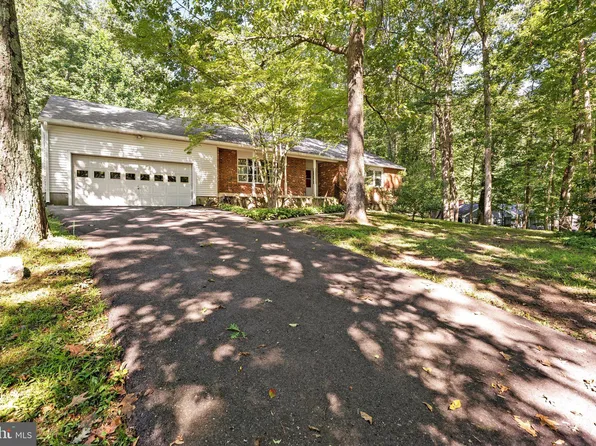 13 Wynwood Dr, Pemberton, NJ 08068