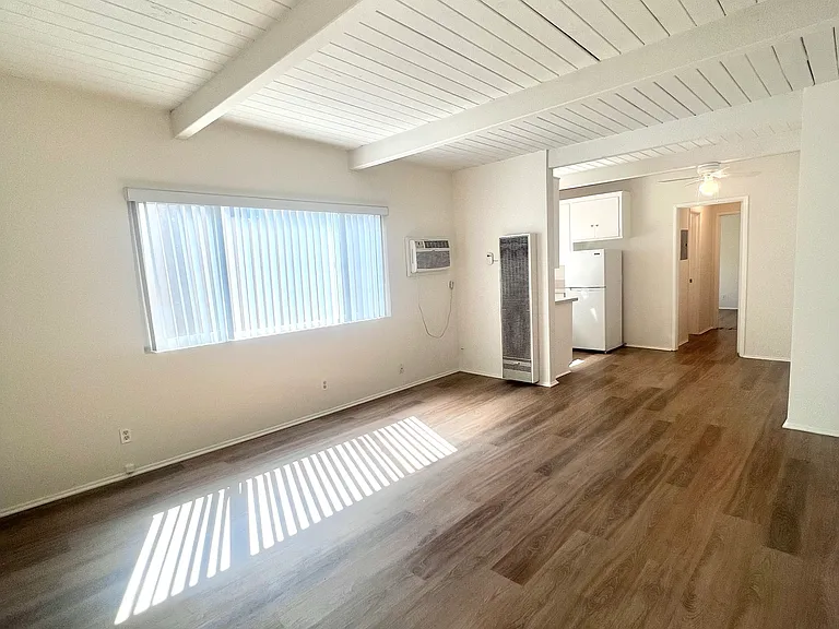508 Hill Dr #10 — Photo 2