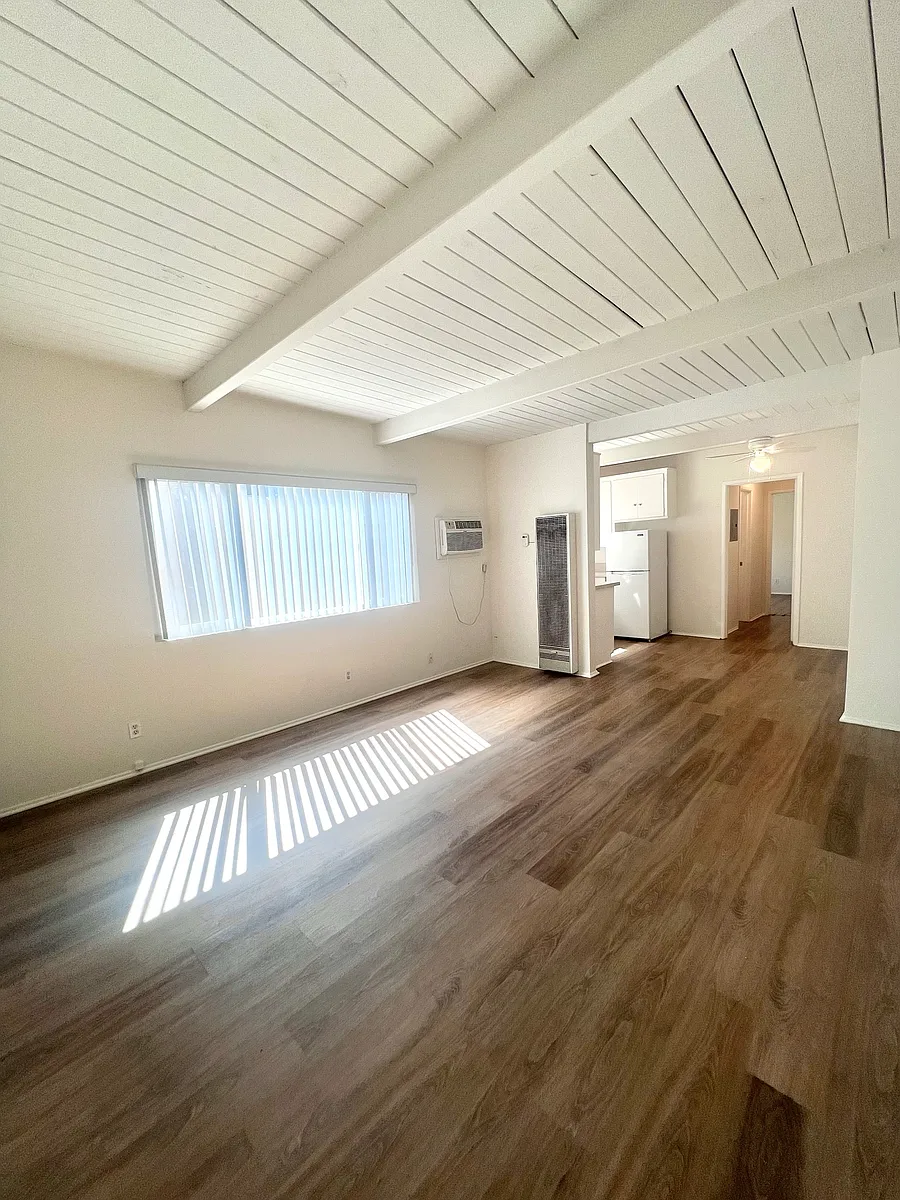 Building Photo - 508 Hill Dr #10