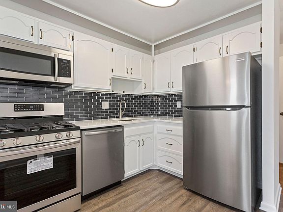 4th image of 1510 12th St N APT 601