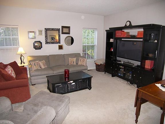 4th image of 1867 Curry Ln