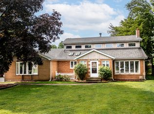 5821 W 127th St, Palos Heights, IL 60463