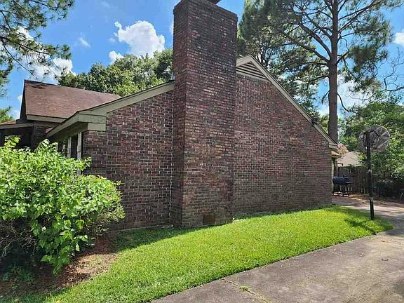 3rd image of 5055 Romany Dr