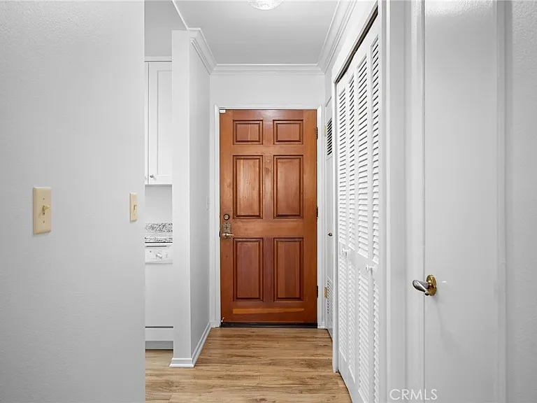 345 N Jackson St #106 — Photo 4