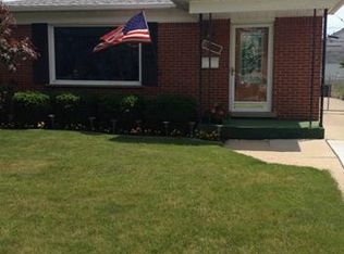 5648 Kinmore St, Dearborn Heights, MI 48127