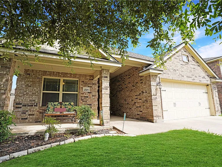 2524 Warkworth Ln — Photo 15