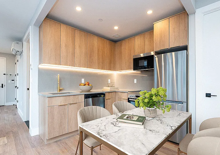 31-61 Vernon Blvd #8Z — Photo 3