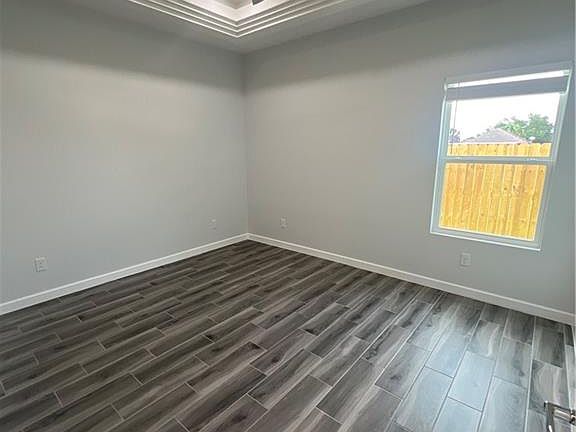 5th image of 1909 Elsham Ave #2