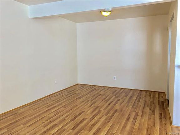 4th image of 35234 Tall Oaks Dr