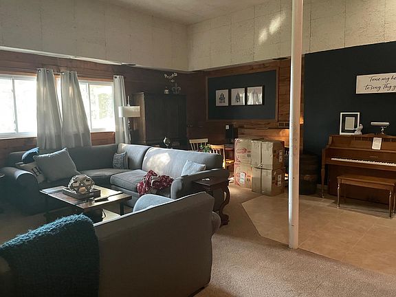 5th image of 20 Blanchard Dr