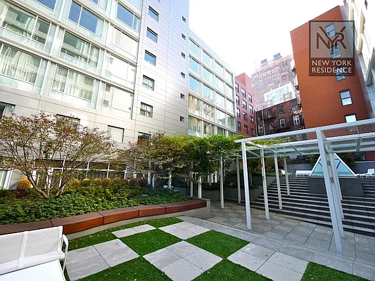 Rented by New York Residence | media 19