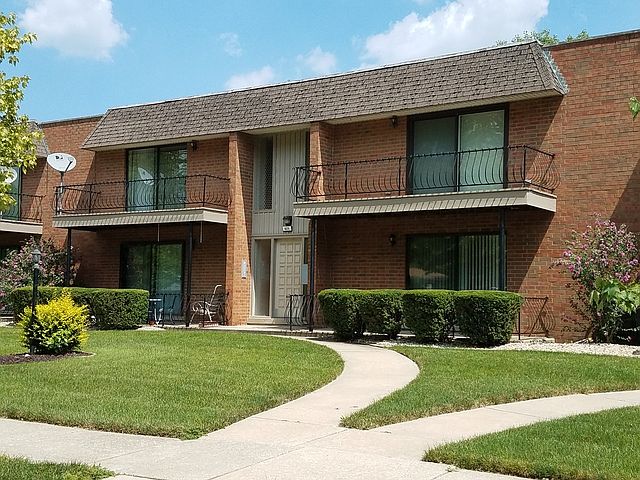 1st image of 625 Carroll Pkwy #203