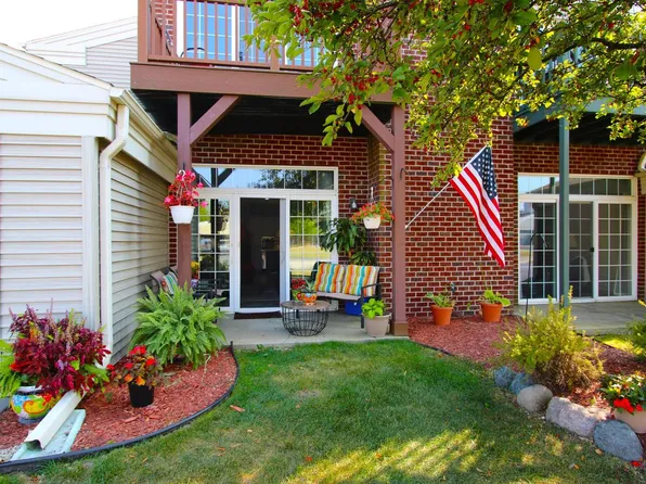 N16W26567 Wild Oats DRIVE #B, Pewaukee, WI 53072