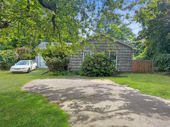 608 Montauk Highway, Southampton, NY 11968