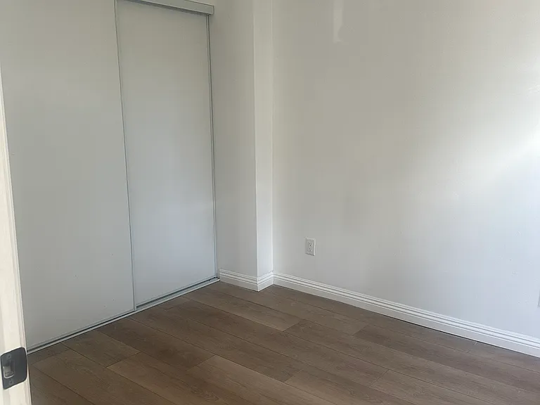 411 S Grande Vista Ave #1/2 — Photo 8