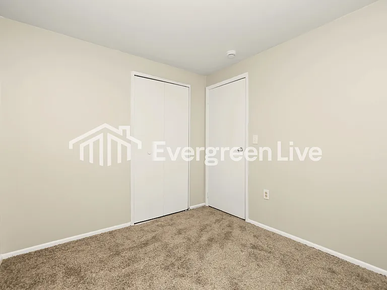 205 Tulip Dr — Photo 7