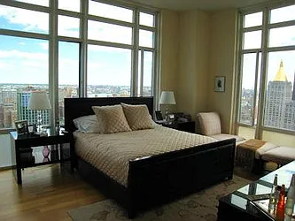 Rented by R New York