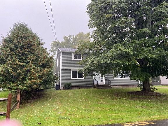 3rd image of 102 Park Dr