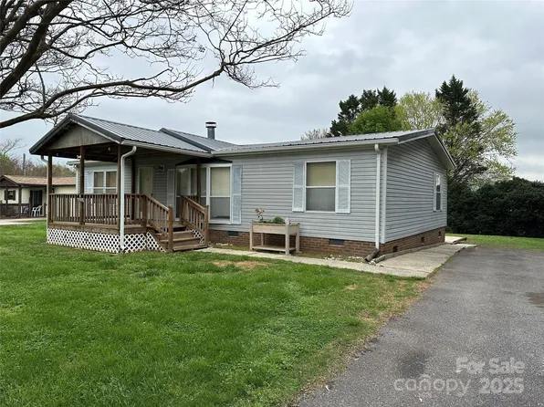 51 Kings Dr, Taylorsville, NC 28681