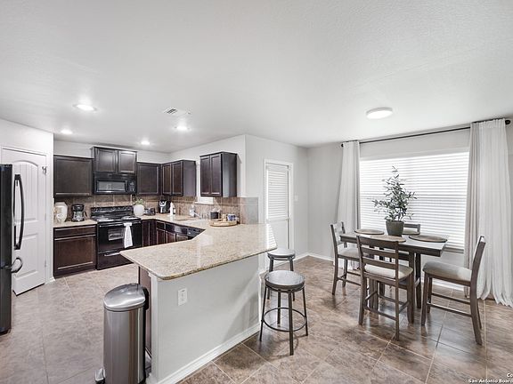 4th image of 7406 AURORA CIR