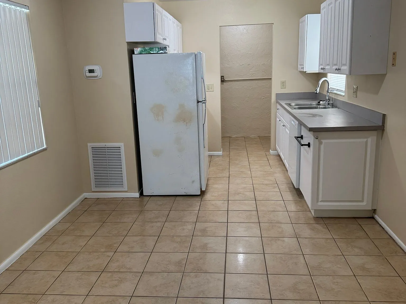 3 Bedroom 1.5 Bath 1 car Garage — Photo 3