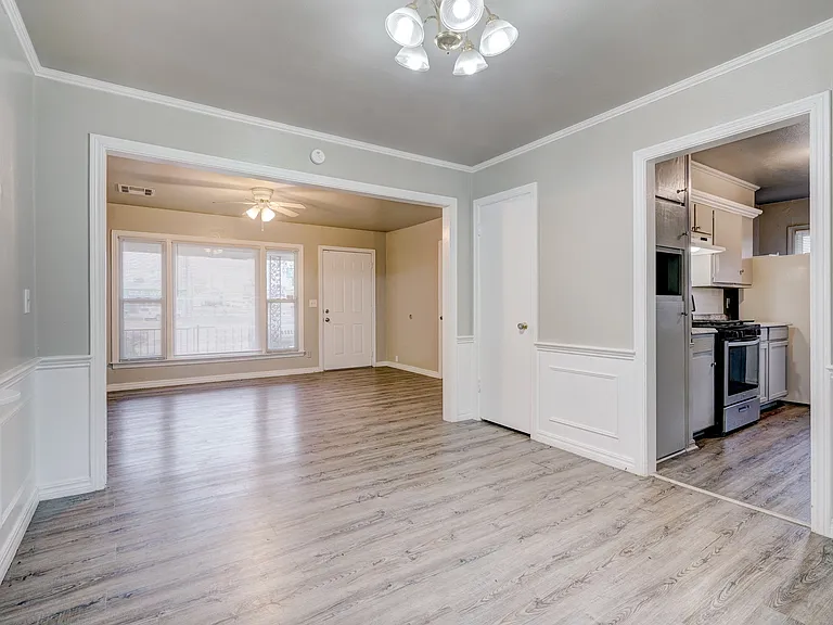 2845 Cambridge Ct — Photo 16