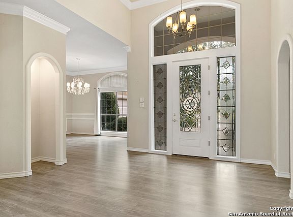 3rd image of 8 Inwood Heights Dr N