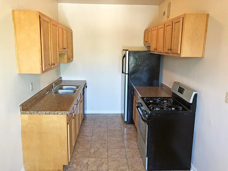 The Bauer Apartments — Photo 22