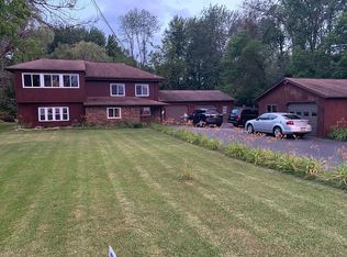 7384 Lakeshore Rd, Cicero, NY 13039