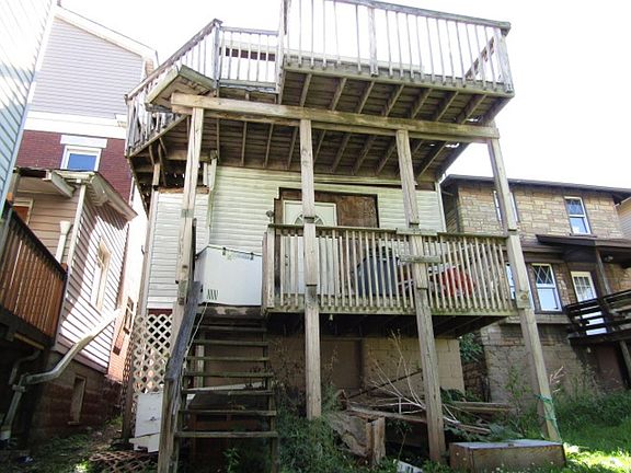 3rd image of 331 James St
