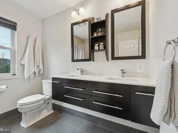 3003 Elmwood Dr, Alexandria, VA 22303