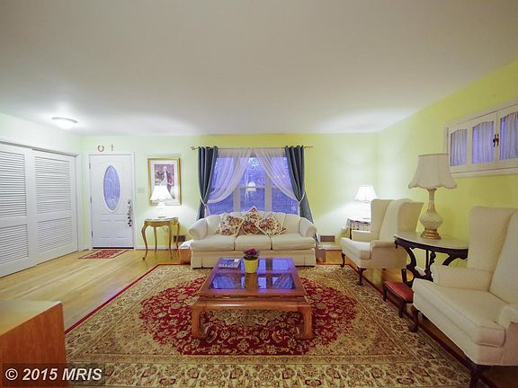 4th image of 4818 Camelot St