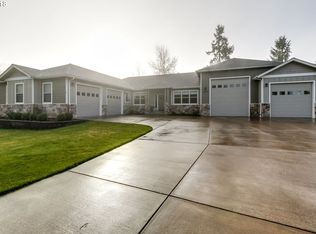 27134 Morganlee Ln, Junction City, OR 97448