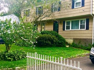 26 River St, New Canaan, CT 06840