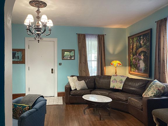 5th image of 1102 N Roosevelt Ave