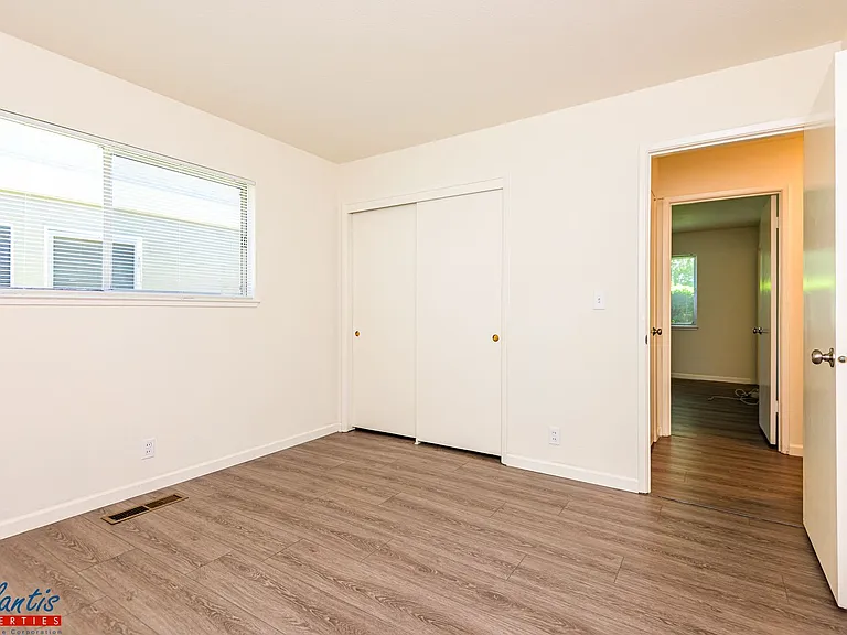 3711 Underwood Dr — Photo 10