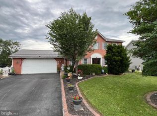 3526 Turnberry Dr, Chambersburg, PA