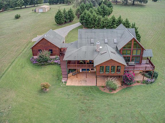 3rd image of 517 Pleasant Valley Ln