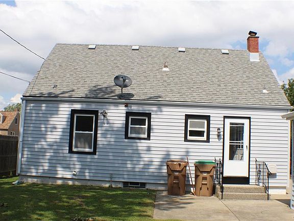 4th image of 25 Lyman Ave
