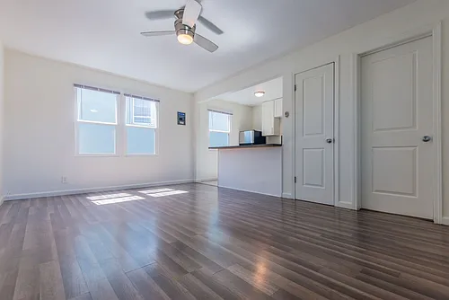 1743 La Brea Residences Photo 1