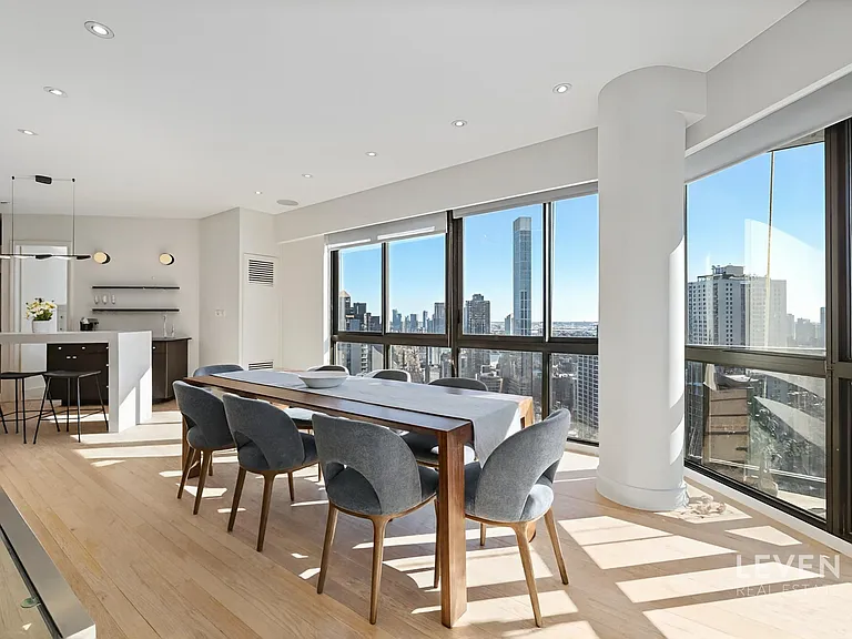 200 E 61st St #41AB — Photo 8