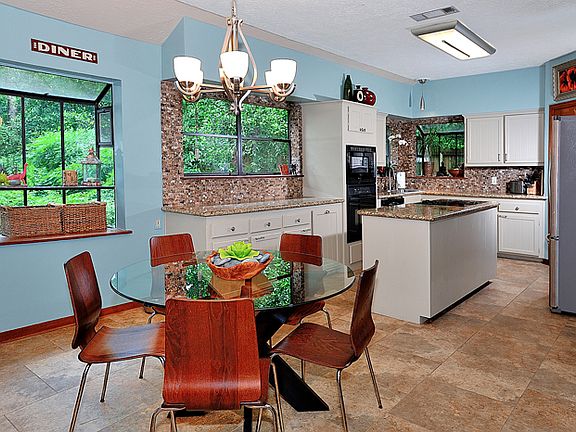 3rd image of 70 Village Hill Dr