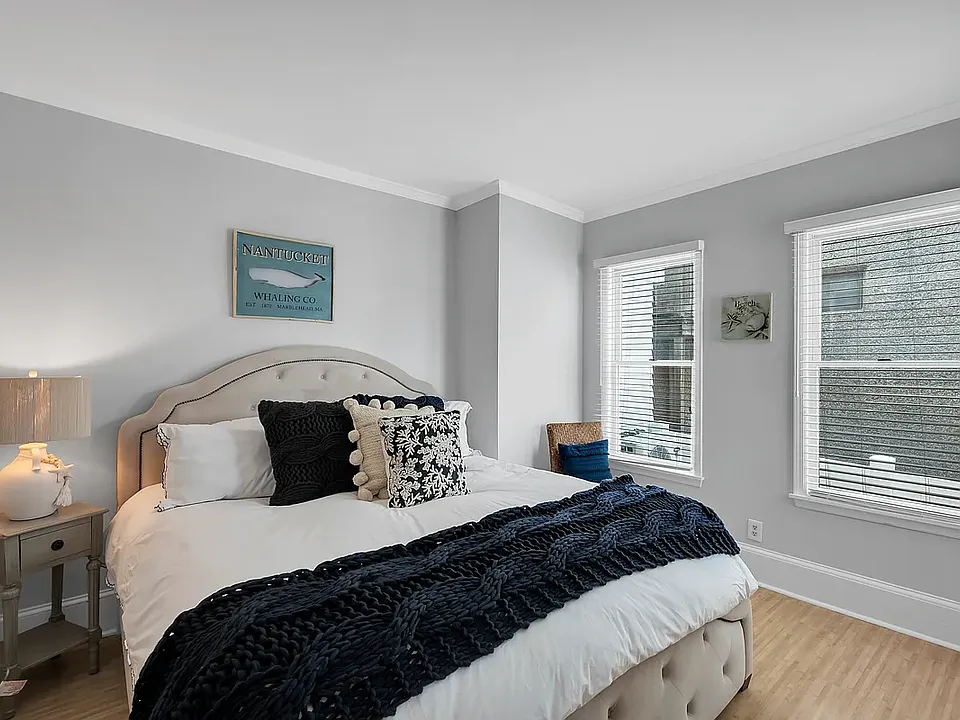 512 Main Ave #4