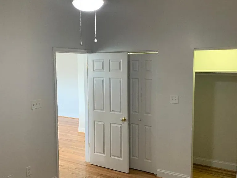 1103A N Arthur Ashe Blvd #B — Photo 4
