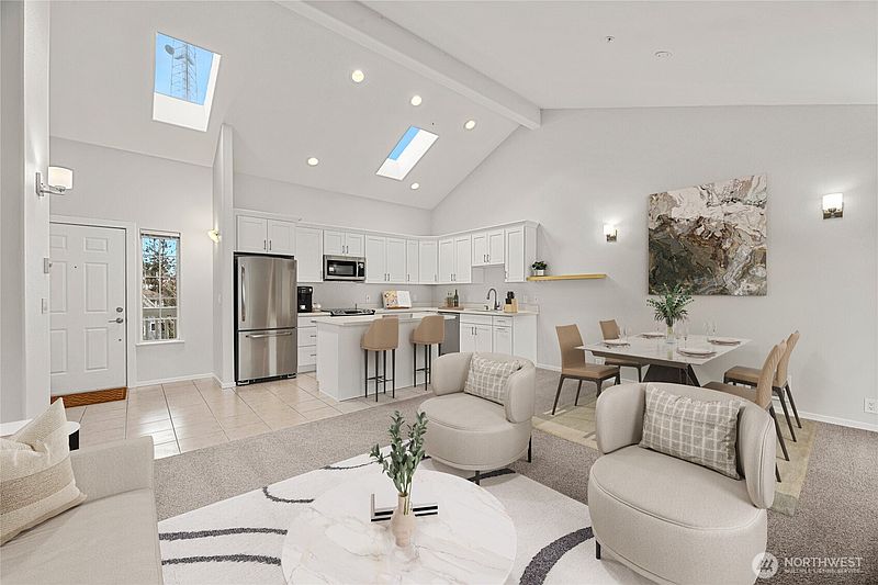 2nd image of 1709 18th Avenue #302