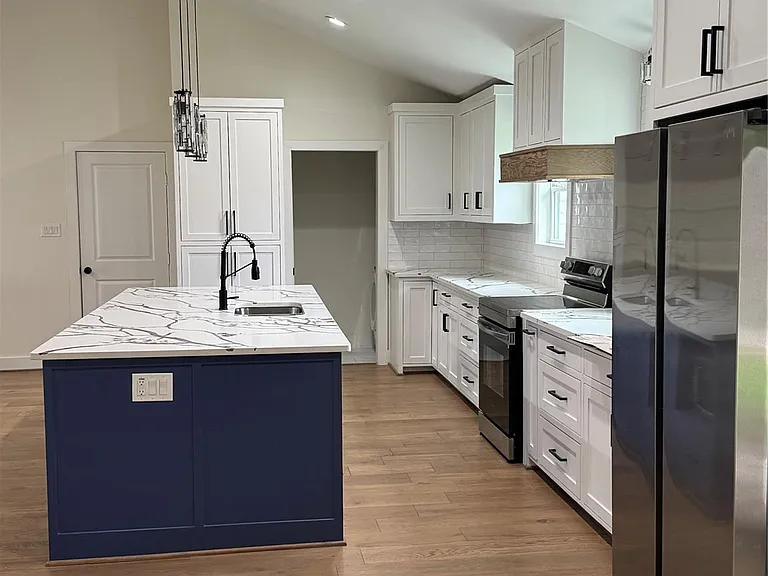 10042 Westview Dr — Photo 5