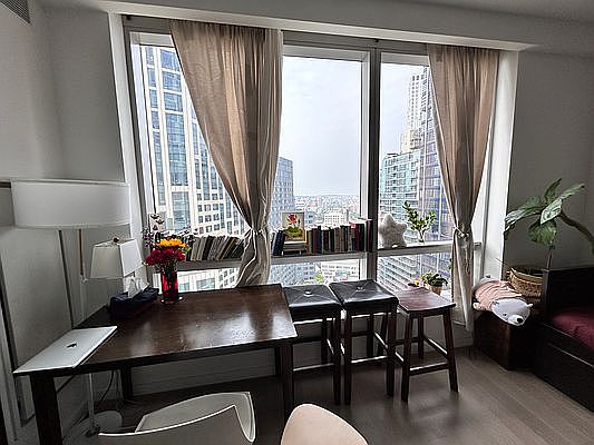 4th image of 138 Willoughby St #27G