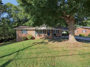 729 Brookdale Dr, Statesville, NC 28677